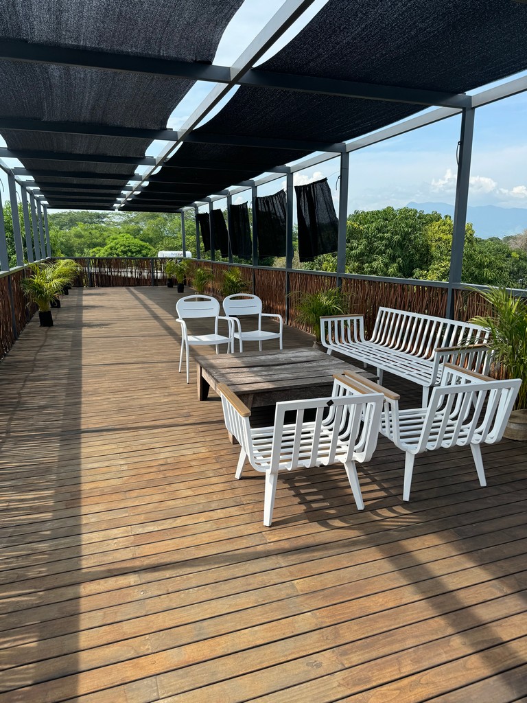 Large Bungalow Saladita